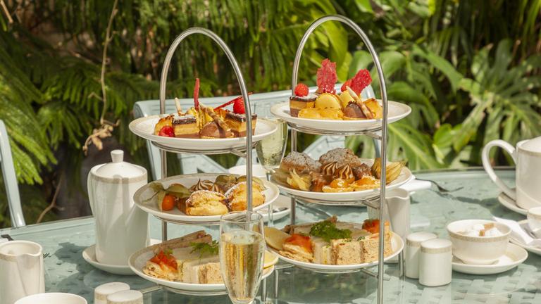Castle Leslie is doing takeaway afternoon tea and we’re jealous of anyone who lives near enough to get one