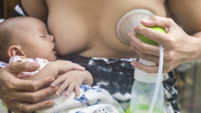 Breastfeeding: The viral pumping hack that is helping mums pump more milk in less time