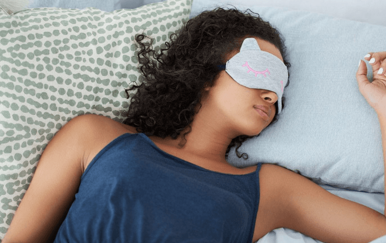 There is a really good reason this €7 sleep mask is one of Amazon’s best-sellers right now