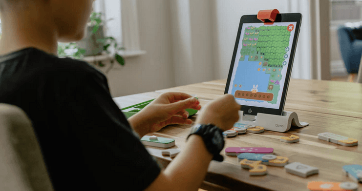 Spending three hours a day in front of a screen has ‘detrimental effect’ on children’s mental health