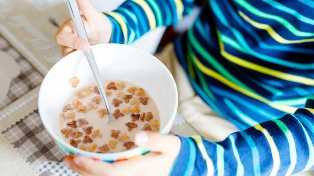 Children should be eating of side-plates, not full-sized plates, says new health guidelines