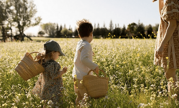 11 (seriously pretty) earthy, boho, plant-inspired baby girl names