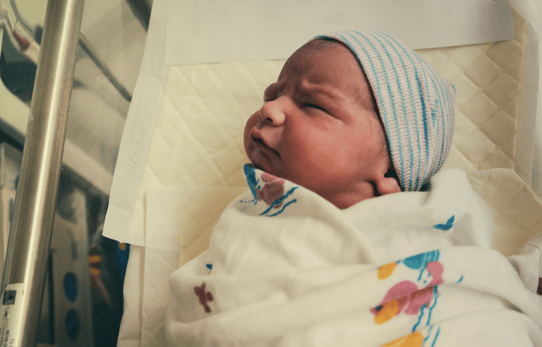 Paid leave for new parents is set to be extended to five weeks from April