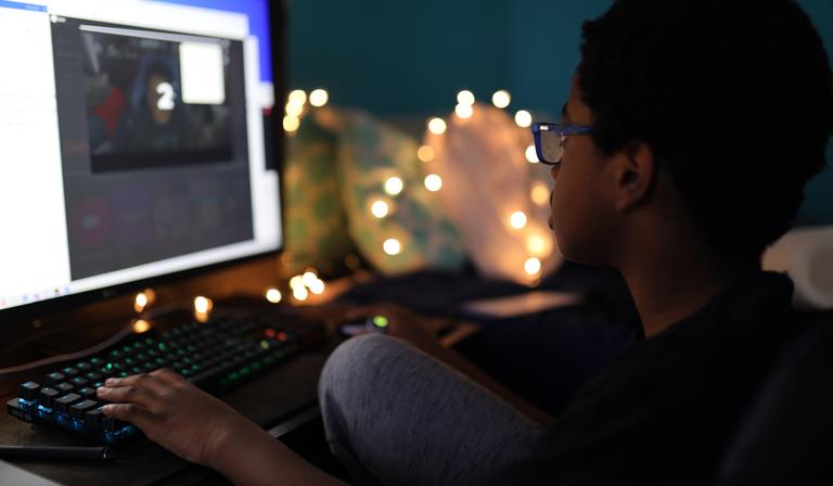 How ‘Internet Safety’ talks have become the new stranger danger talks for parents