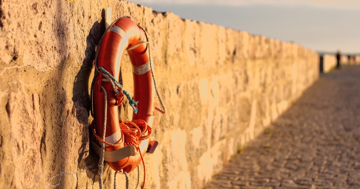 Everything you need to know about water safety for kids, according to a drowning investigator