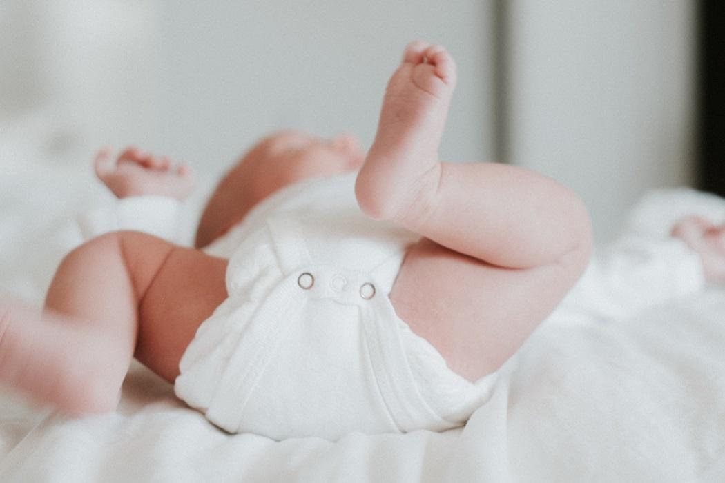 Mum called out after changing her baby in restaurant- was she wrong?