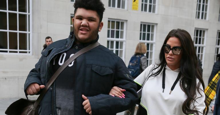 “If you can’t trust the police, who can you trust?” Katie Price slams officers who mocked son Harvey