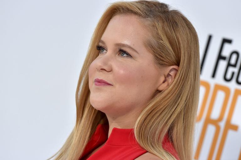 Amy Schumer shares powerful advice as she undergoes endometriosis surgery