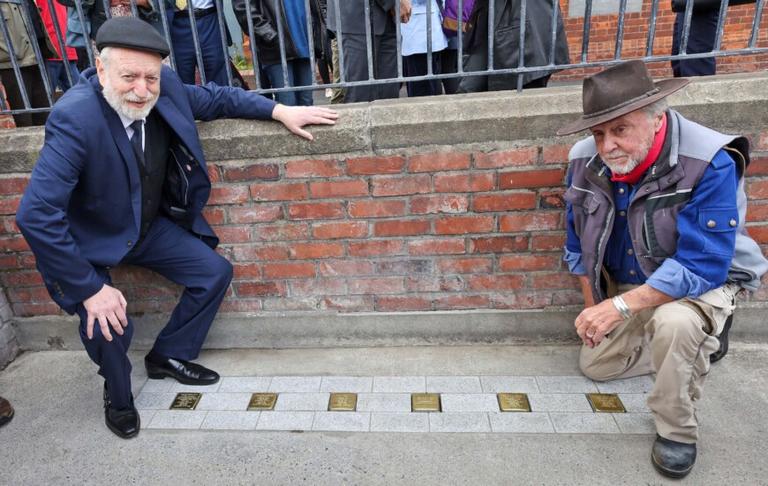 Irish Holocaust victims commemorated at unveiling of Stolpersteine stones