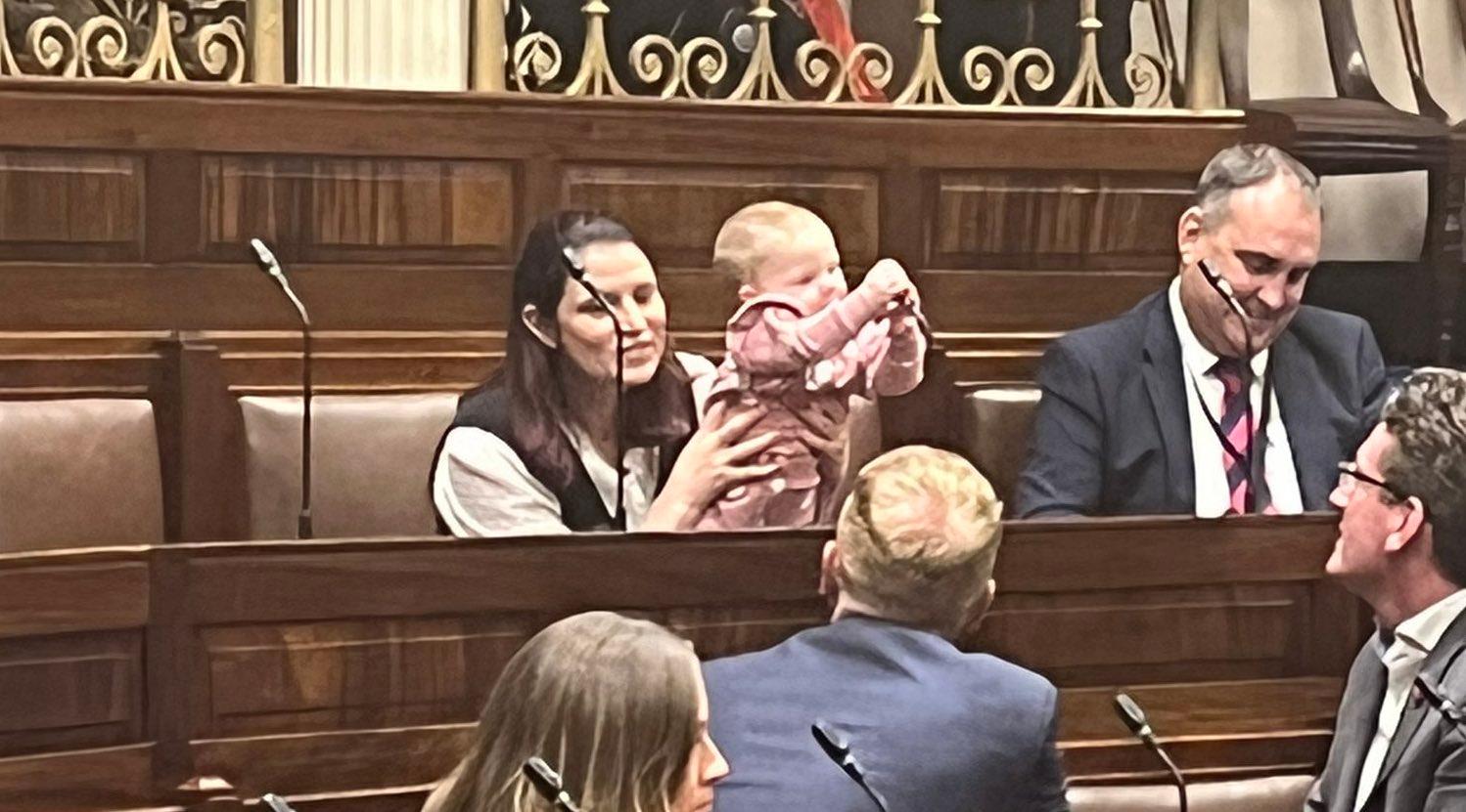 Violet-Anne Wynne makes history as first TD to bring her baby to the Dáil