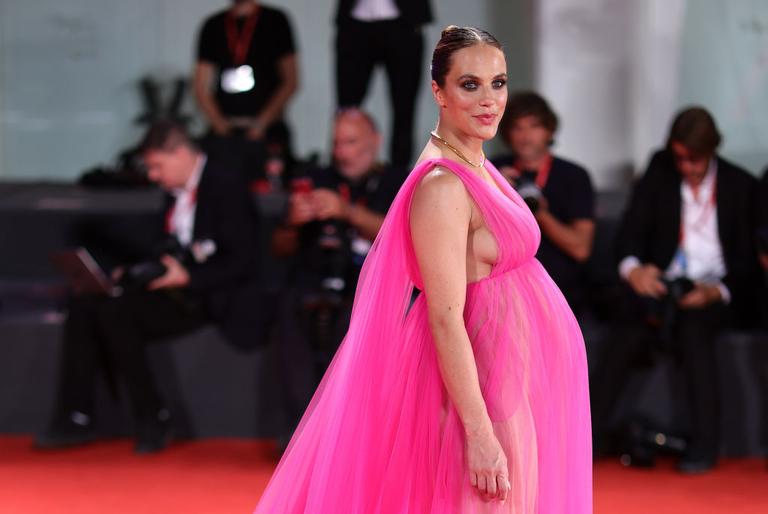 Downton Abbey’s Jessica Brown Findlay welcomes twins after IVF struggle
