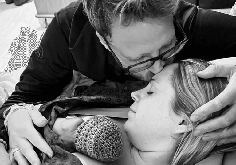 Bachelor Nation star Sarah Herron’s baby passes away shortly after birth