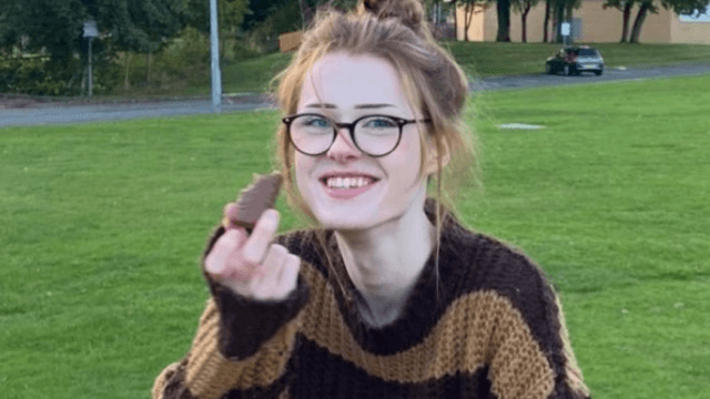 Hundreds attend vigils in Dublin and Belfast remembering Brianna Ghey