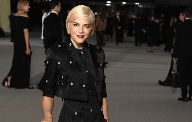 How to safely bathe your newborn baby