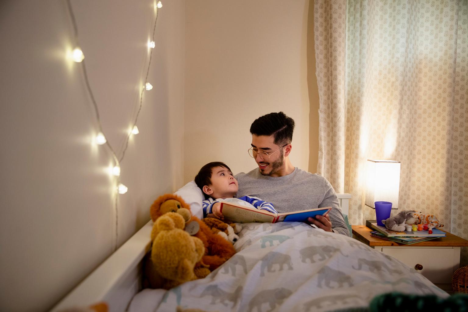 Ten ways to keep your 2-5 year olds on track with their bedtime routine