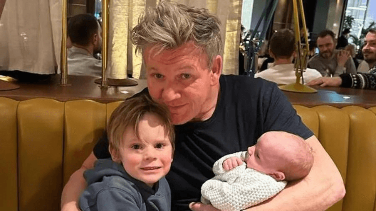 Gordon Ramsay melts hearts as he returns home for Christmas