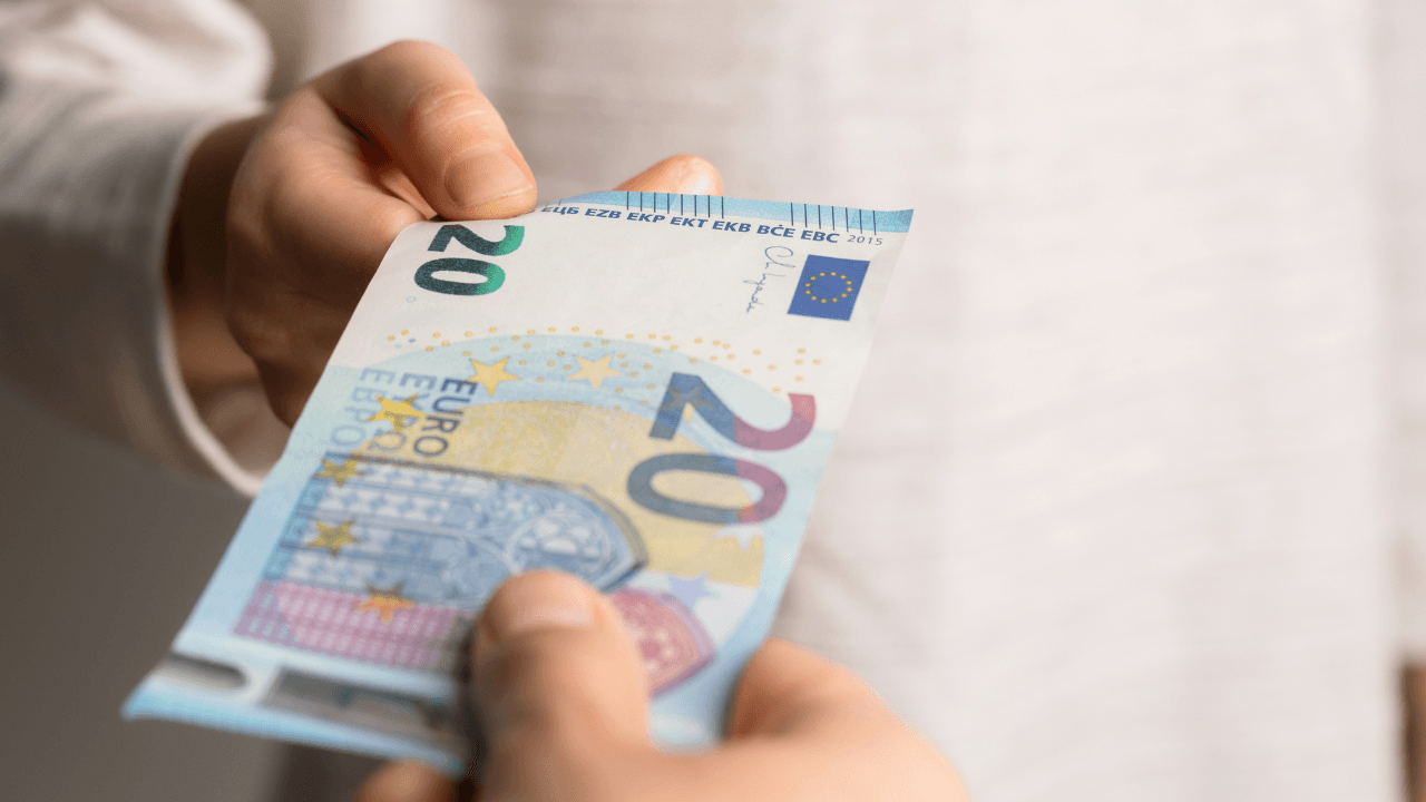 Child benefit payment won’t be backdated, Heather Humphreys confirms