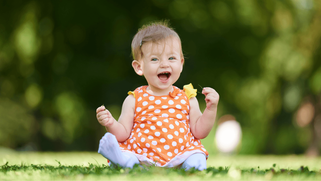 These beautiful flower-themed baby names are perfect for summer babies