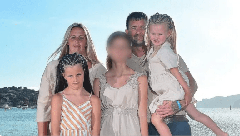 Fundraiser for 11-year-old whose entire family died in crash nears €300,000