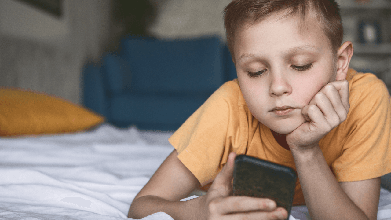 Parents regret giving their children phones at a young age, survey finds