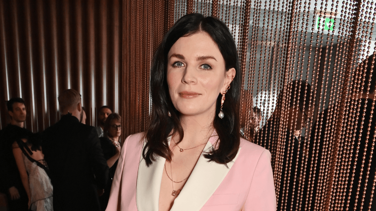 ‘A little gift’ – Aisling Bea has given birth to her first child