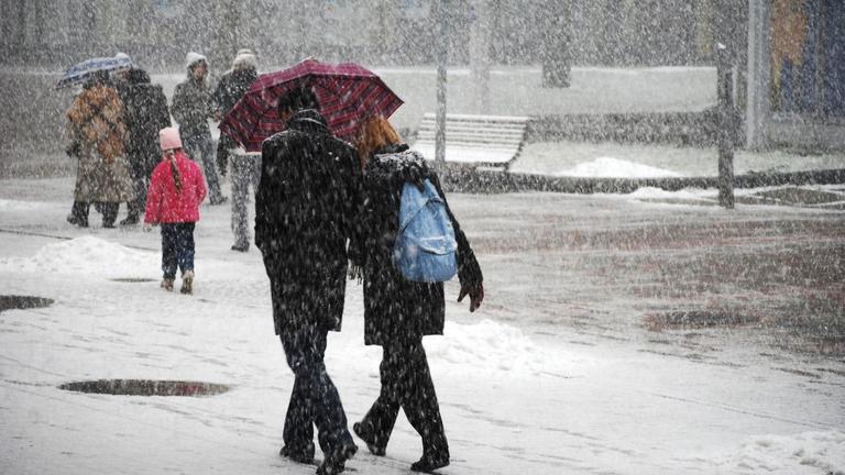 Met Éireann issues snow and ice warning for five counties from midnight