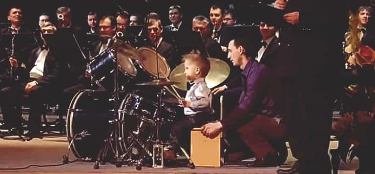 WATCH: This INCREDIBLE 3-year-old leads an entire orchestra of adult musicians WATCH: This INCREDIBLE 3-year-old leads an entire orchestra of adult musicians