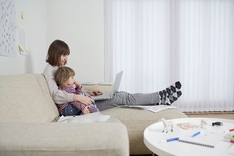 Almost half of HerFamily.ie readers spend up to 4 hours online every day Almost half of HerFamily.ie readers spend up to 4 hours online every day