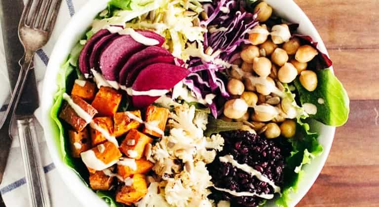 These Tasty Lunch Bowls Will INSTANTLY Improve Your Week These Tasty Lunch Bowls Will INSTANTLY Improve Your Week