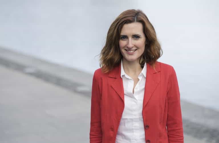 Meet the Mumpreneurs: Miriam Devitt, Actor and Owner of SuperHands Baby Sign Courses Meet the Mumpreneurs: Miriam Devitt, Actor and Owner of SuperHands Baby Sign Courses