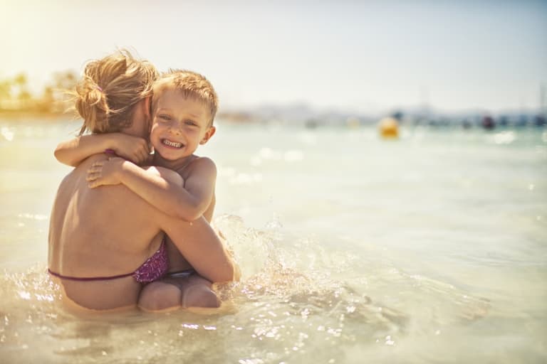 Andrea Mara Spills: This Is The TRUTH Behind The Facebook Version Of Our Family Holiday Andrea Mara Spills: This Is The TRUTH Behind The Facebook Version Of Our Family Holiday