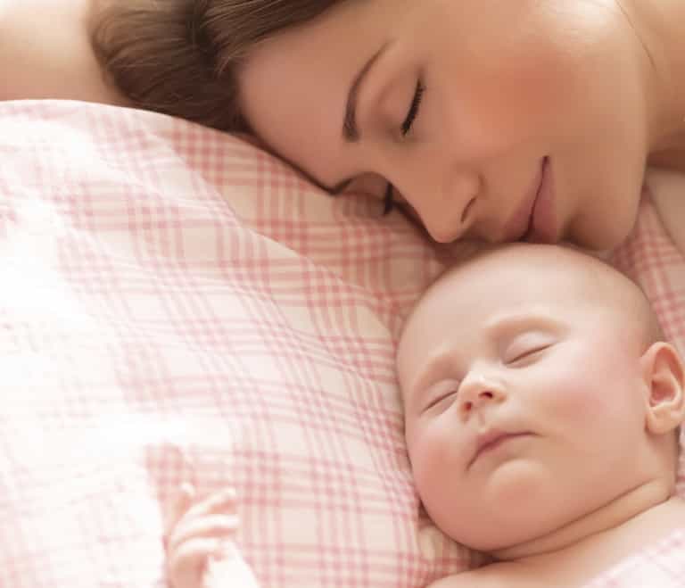 10 steps: How I became a co-sleeper… and LOVED it (kind of against my will!) 10 steps: How I became a co-sleeper… and LOVED it (kind of against my will!)