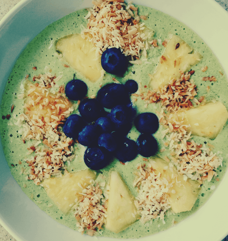 We love the new craze for smoothie bowls: Here’s how to eat yours! We love the new craze for smoothie bowls: Here’s how to eat yours!
