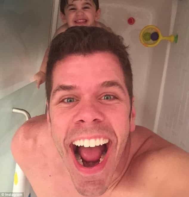 Celebrity blogger sparks major media frenzy after shower selfie with son Celebrity blogger sparks major media frenzy after shower selfie with son