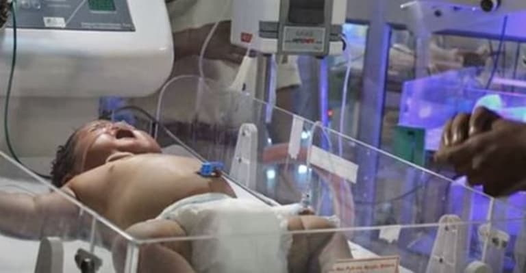 Indian woman gives birth to “miracle” baby weighing 14.77 pounds Indian woman gives birth to “miracle” baby weighing 14.77 pounds