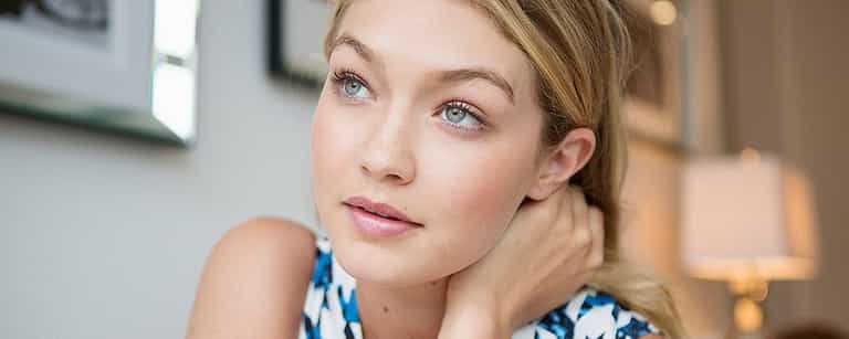 How to Get Healthy, Glowing Skin in Four Easy Steps How to Get Healthy, Glowing Skin in Four Easy Steps