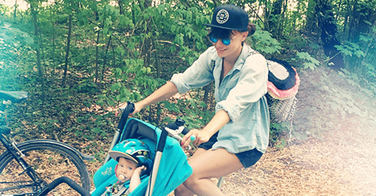 Parents Are Going Wild For This Bike/Buggy Combo Parents Are Going Wild For This Bike/Buggy Combo