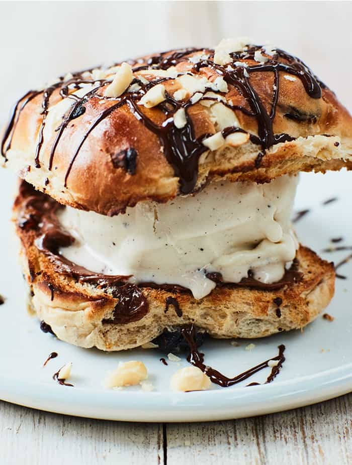 5 Hot Cross Bun Recipes That Are Guaranteed To Win Easter 5 Hot Cross Bun Recipes That Are Guaranteed To Win Easter