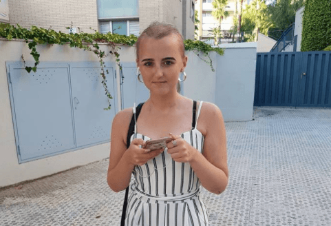 Tributes paid to 16-year-old Irish girl who passed away after cancer battle Tributes paid to 16-year-old Irish girl who passed away after cancer battle