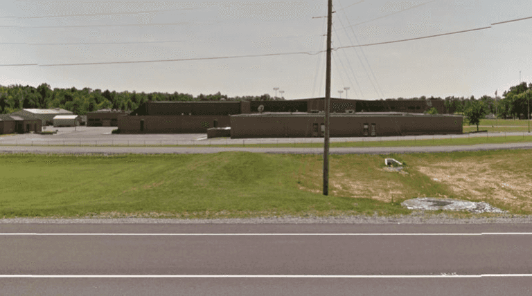 Kentucky high school shooting leaves one dead and seven wounded Kentucky high school shooting leaves one dead and seven wounded