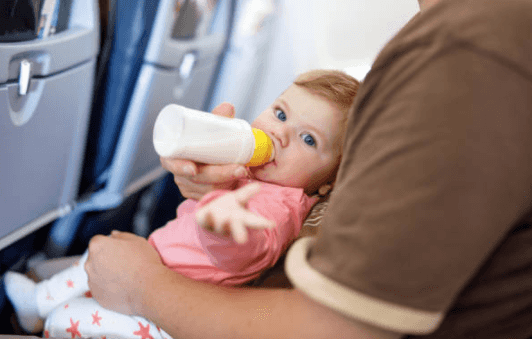 Mum’s search for doctor who helped her seriously ill baby on flight Mum’s search for doctor who helped her seriously ill baby on flight