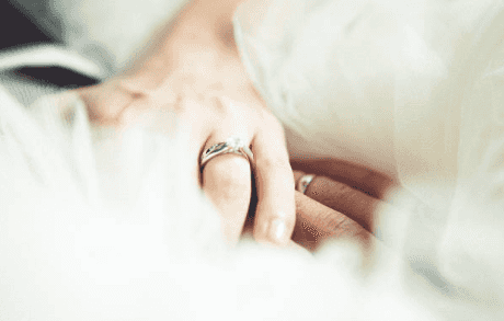 A couple got married in a toilet and the reason why is actually fairly sweet A couple got married in a toilet and the reason why is actually fairly sweet