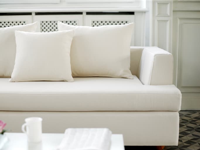 ‘THE white couch’ This parenting message has us absolutely bawling ‘THE white couch’ This parenting message has us absolutely bawling