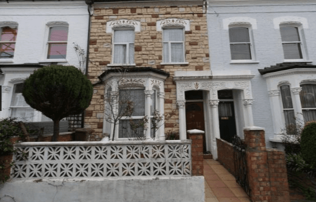 Mums are giving out about this ‘messy’ €1.5m house for sale Mums are giving out about this ‘messy’ €1.5m house for sale