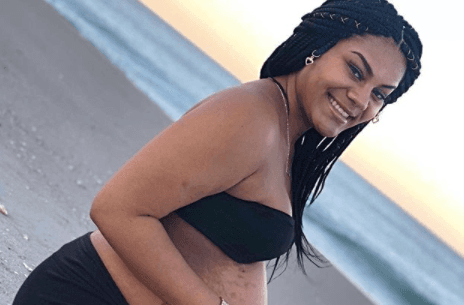 Grieving mum explains why she shared photos of her stillborn baby online Grieving mum explains why she shared photos of her stillborn baby online