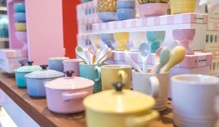 Le Creuset’s new sorbet collection is a pastel DREAM Le Creuset’s new sorbet collection is a pastel DREAM