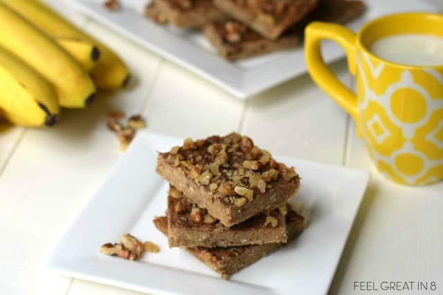 These 3-ingredient peanut butter banana bars are the perfect healthy after-school snack These 3-ingredient peanut butter banana bars are the perfect healthy after-school snack