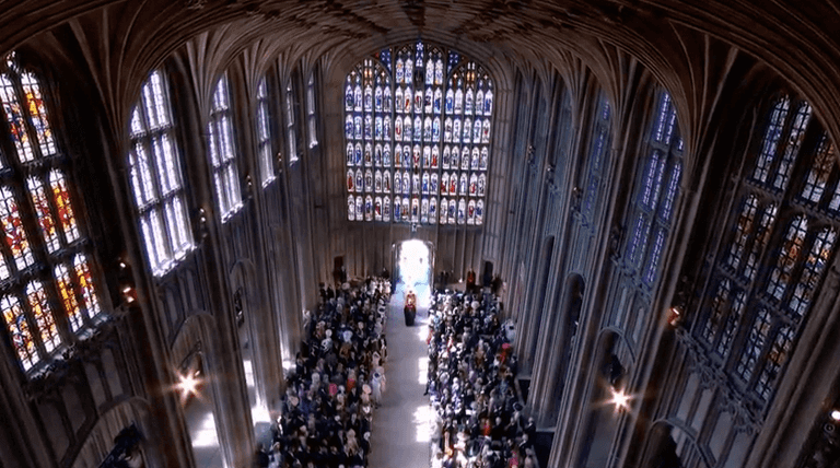 Meghan’s wedding dress revealed and she looks breathtaking Meghan’s wedding dress revealed and she looks breathtaking