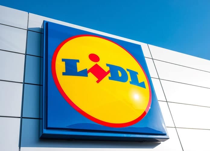 Nurse quits job to work in Lidl because of ‘better pay and less stress’ Nurse quits job to work in Lidl because of ‘better pay and less stress’
