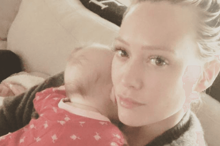 Hilary Duff asks for advice as she reveals her 2-month-old daughter has colic Hilary Duff asks for advice as she reveals her 2-month-old daughter has colic